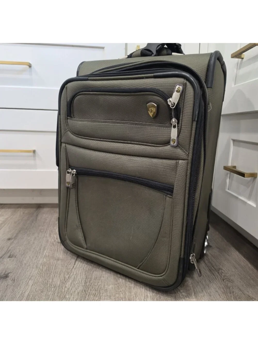 HEYS Olive Green Rolling Carry-On Luggage With Telescopic Handle alot of storage